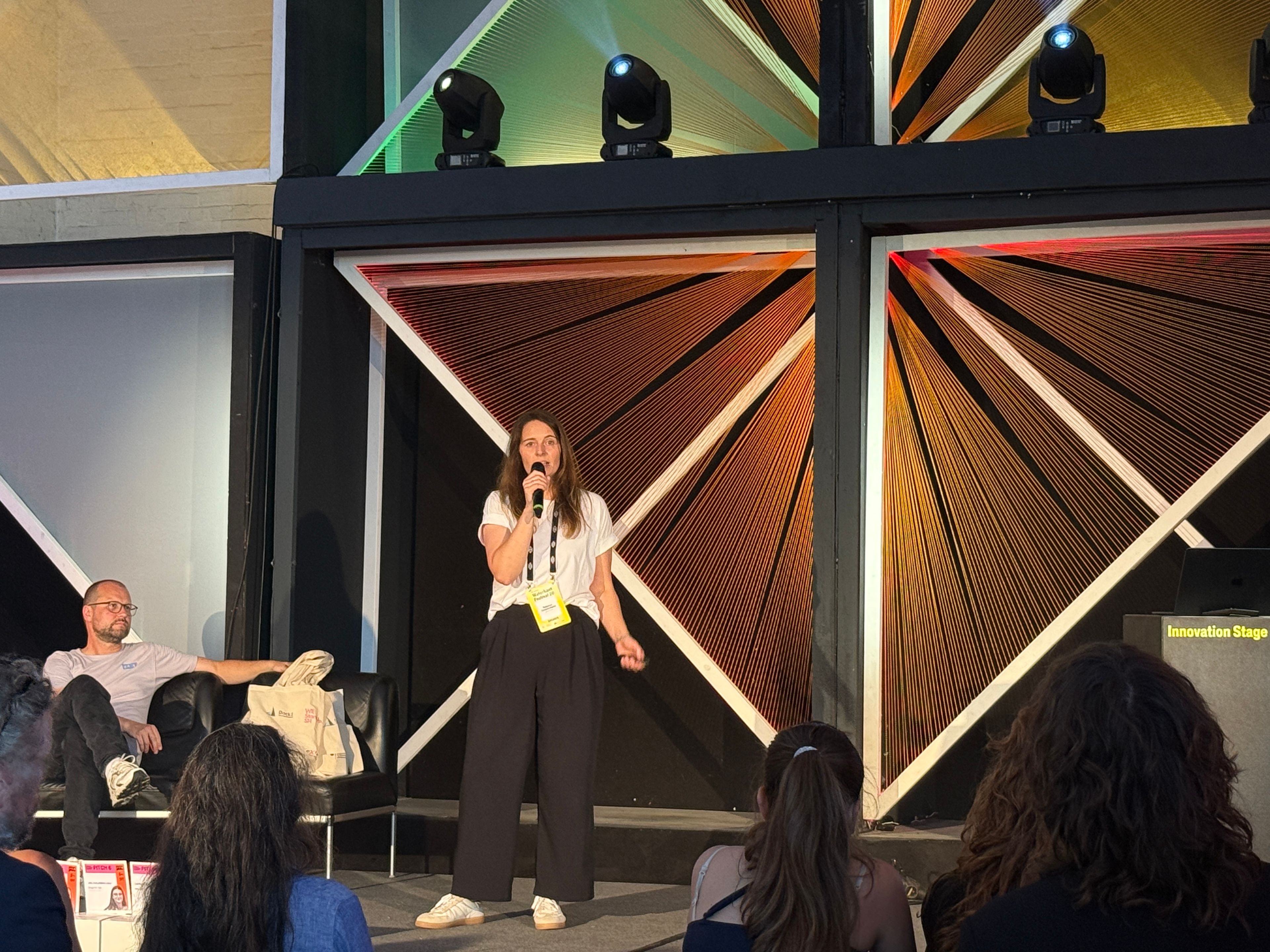 Rebecca Timmermann (edaira) auf dem Waterkant Festival