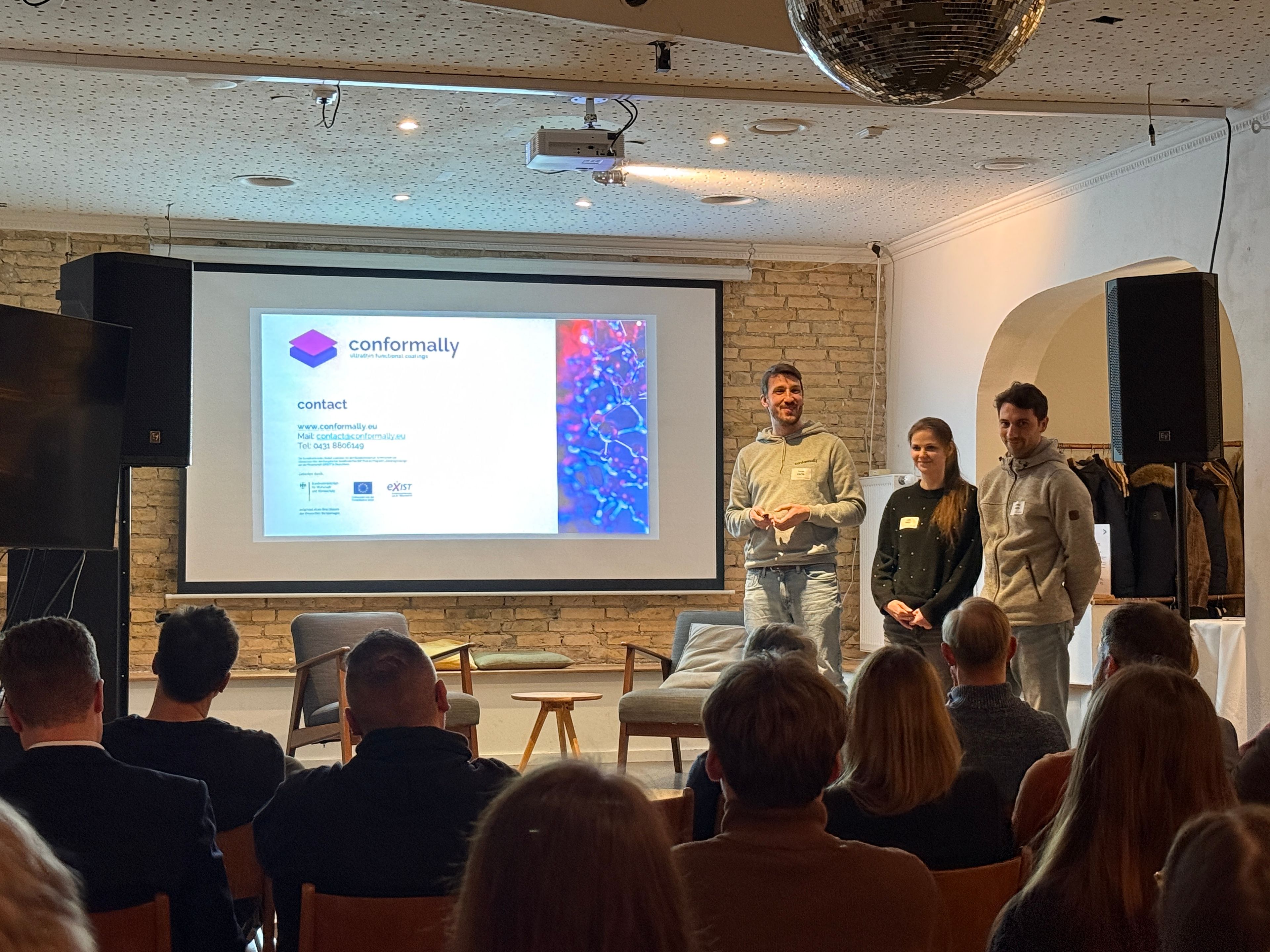 Team von conformally