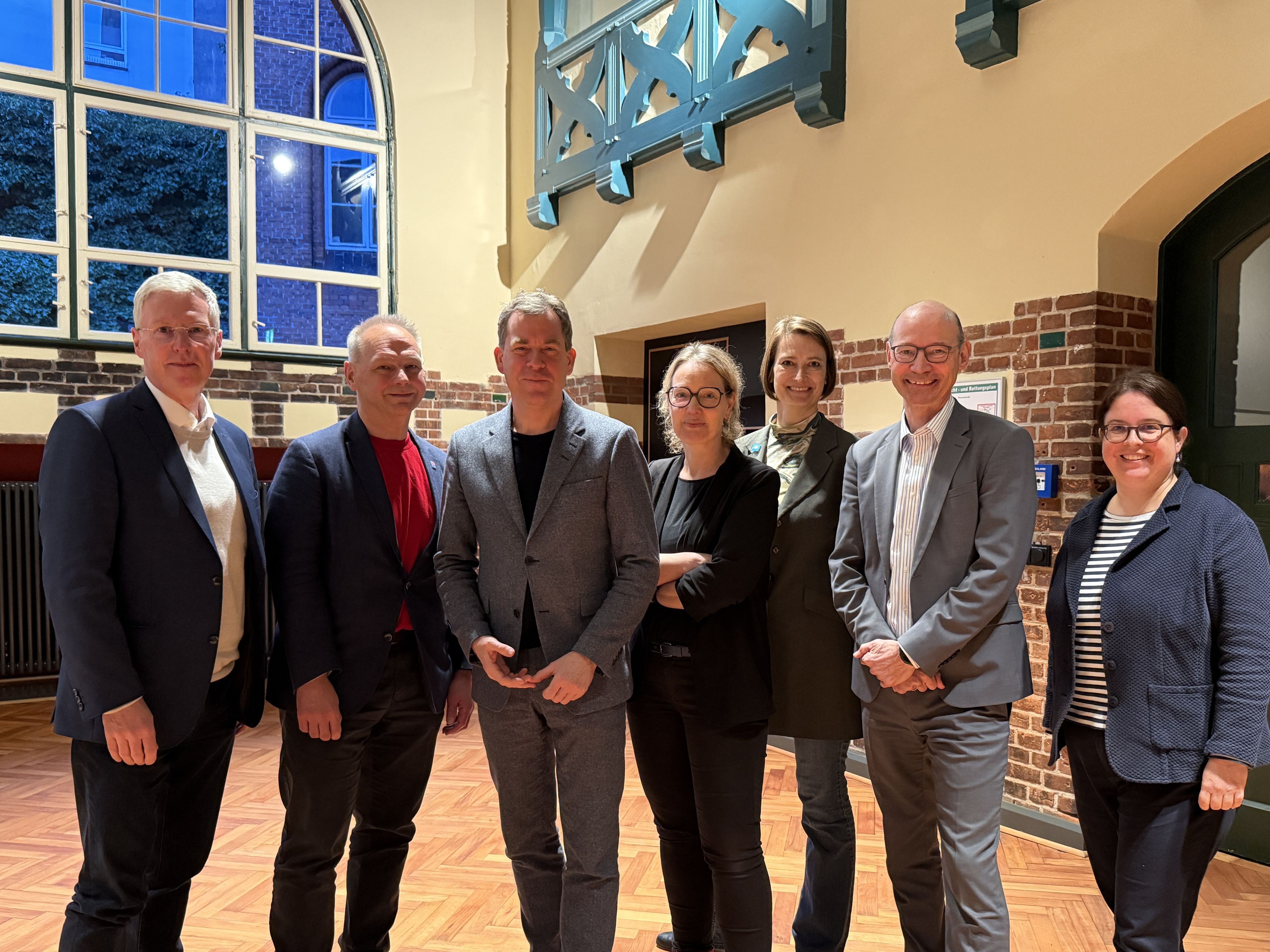 Industriepolitischer Dialog: Kiel setzt auf Wachstum, Innovation und Vernetzung