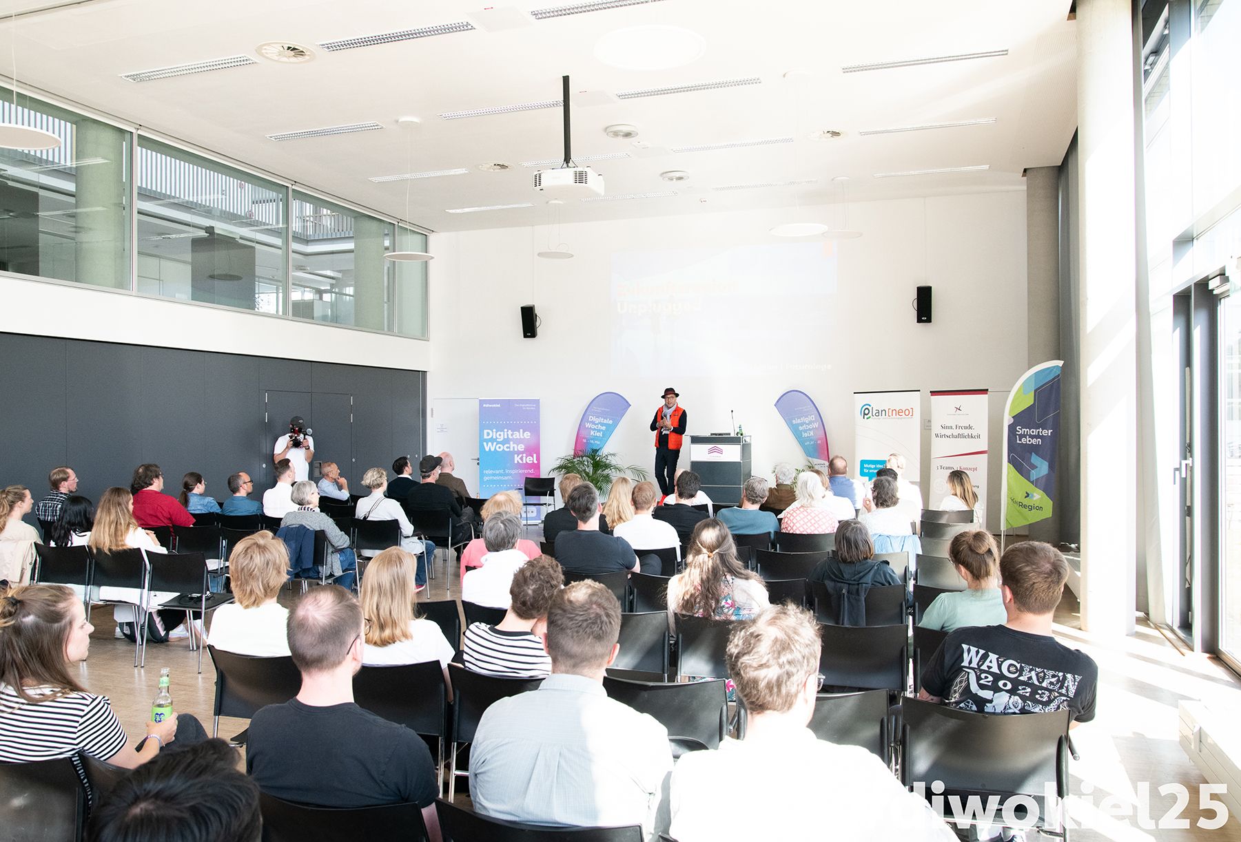 Smart City Tag mit einer Keynote von Max Thinius