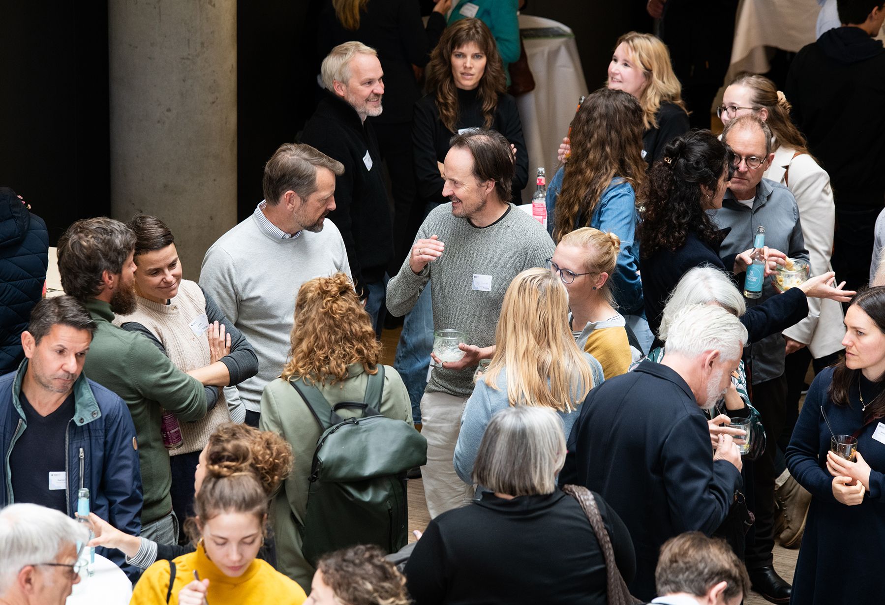 Pause im Foyer des Wissenschaftszentrum