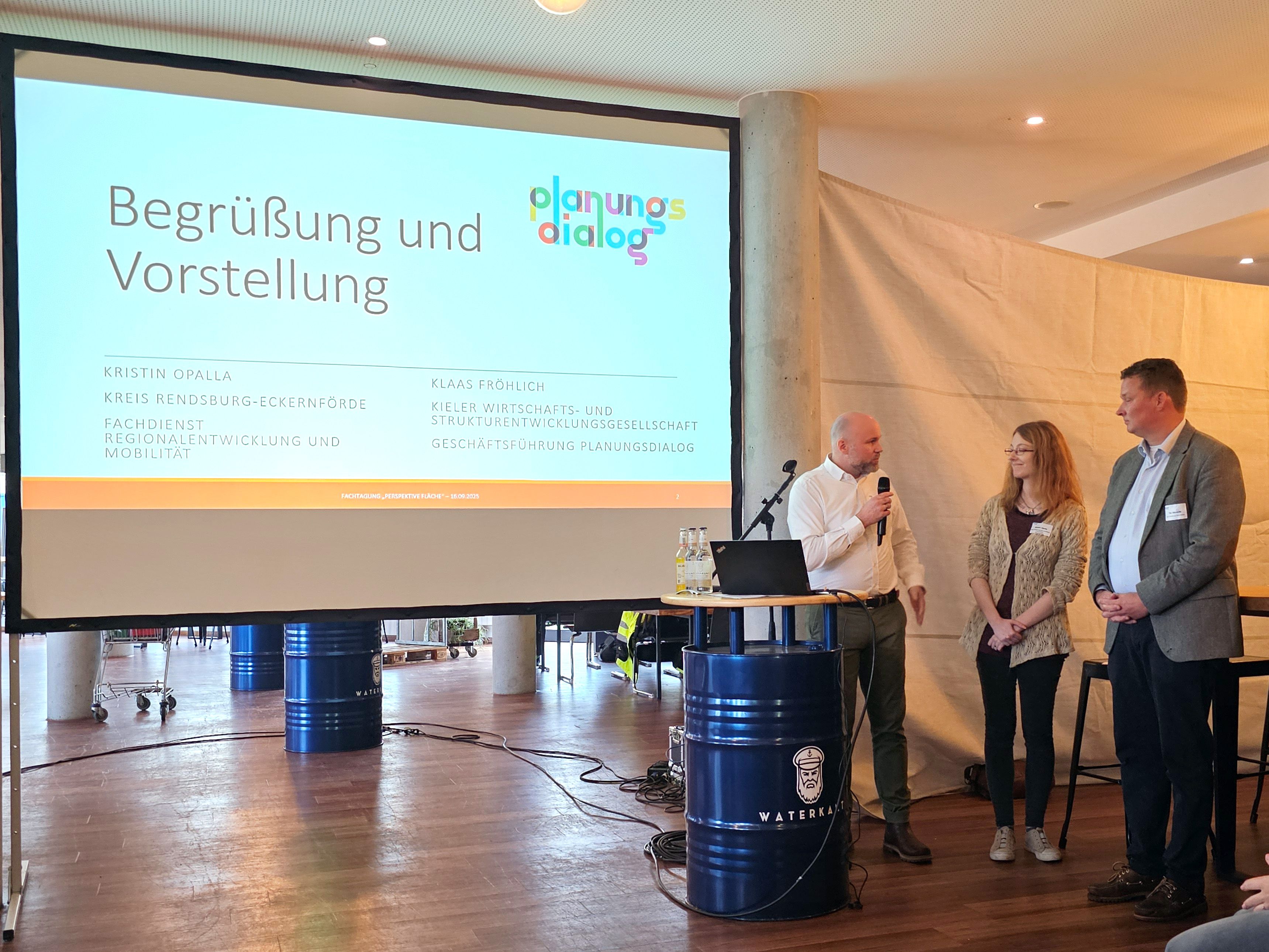 Begrüßung durch Klaas Fröhlich und Kristin Opalla